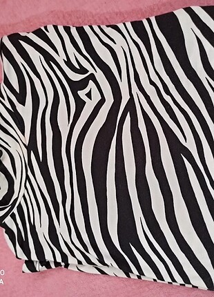 Zebra desenli bluz