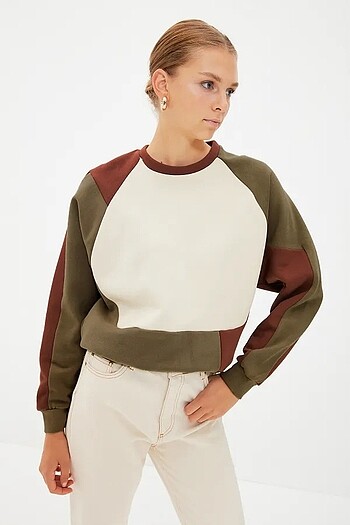 Sweatshirt