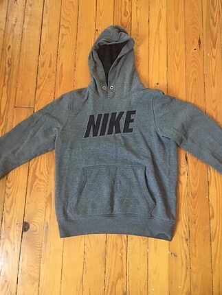 nike sweatshirt