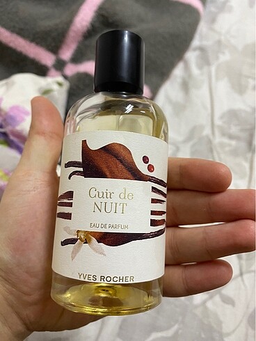 Yves rocher cuir de nuit parfüm