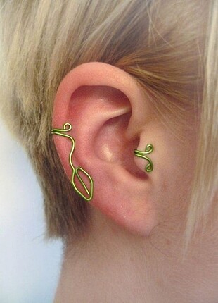 Flora ear cuff