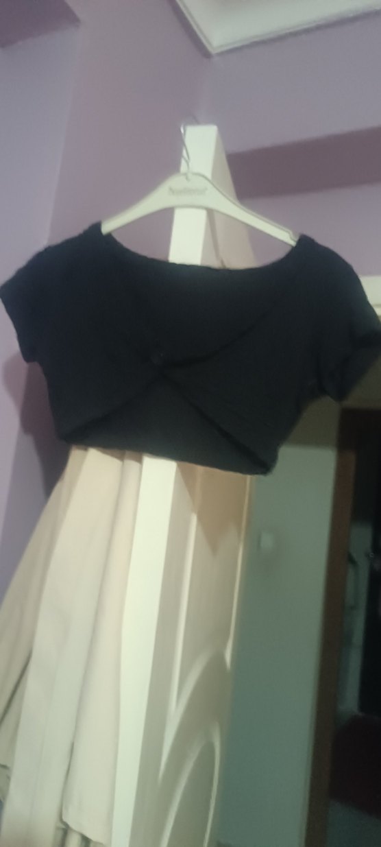 Siyah Kısa Kollu Düğmeli Kız Bolero - Görsel 2