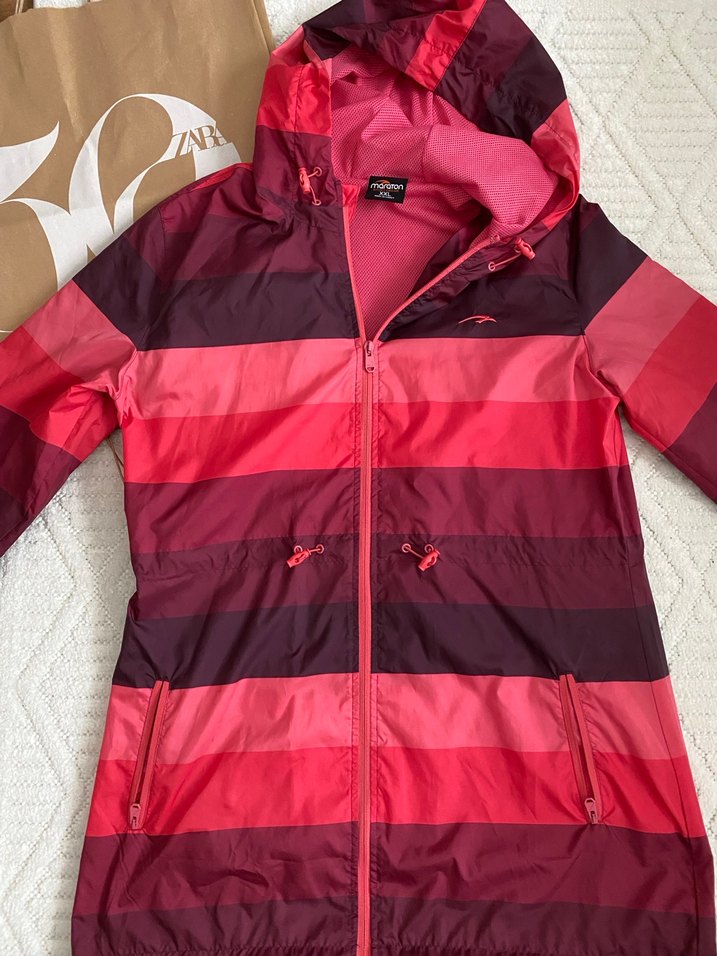 Maraton Pembe Kapüşonlu Yağmurluk - Görsel 2