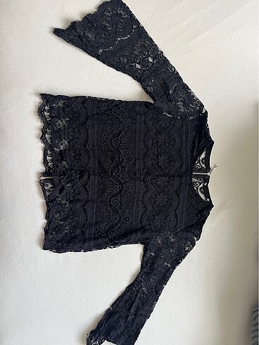 Zara İspanyol kol dantelli bluz