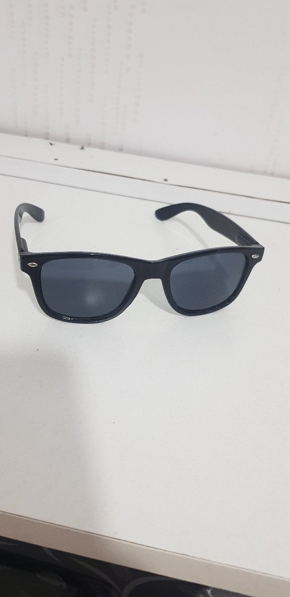 Siyah Minimalist Kadın Güneş Gözlüğü - Görsel 2