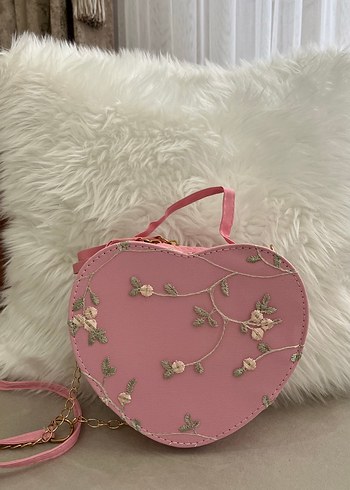 Pinterest Pembe Kalp Çanta