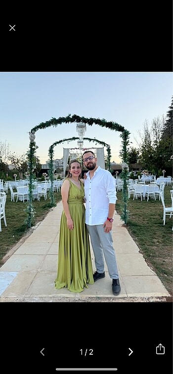 Şık gece elbisesi.