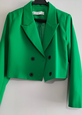 l Beden yeşil Renk Düğmeli Kısa Yeşil Kadın Blazer ve Pantolon Takımı