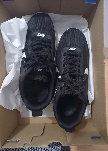 36 Beden siyah Renk Nike Siyah Spor Ayakkabı