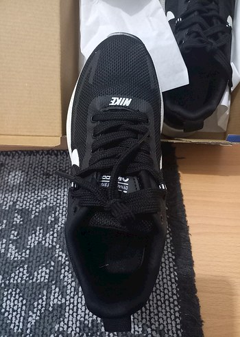 36 Beden Nike Siyah Spor Ayakkabı