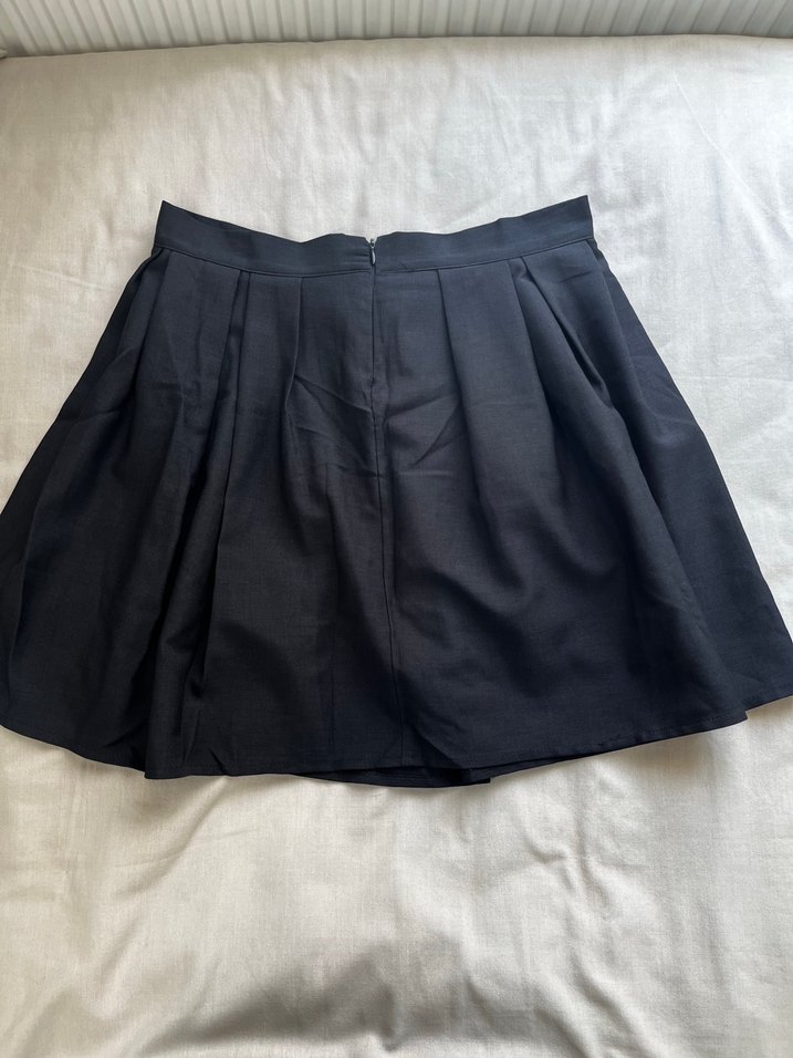 Siyah Pilili Etek - Görsel 2