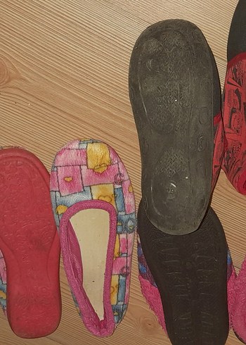 32 Beden çeşitli Renk Kız Çocukları Renkli Kalp Desenli Terlik