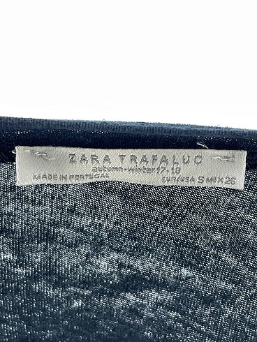 s Beden siyah Renk Zara T-shirt %70 İndirimli.