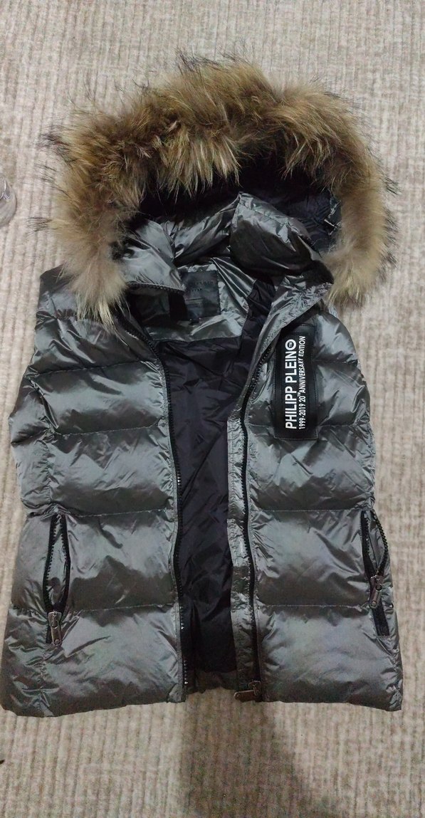 Gri Kürklü Kadın Kolsuz Kışlık Mont - Görsel 2