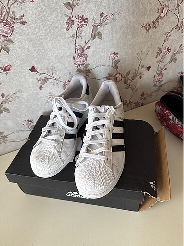 Adidas Orijinal superstar ayakkabı
