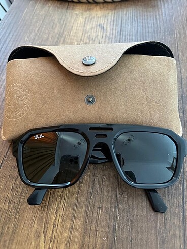 Rayban Siyah Güneş Gözlüğü