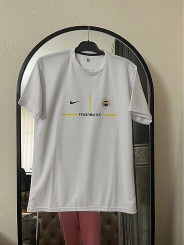 Diğer Fenerbahçe tişörtü