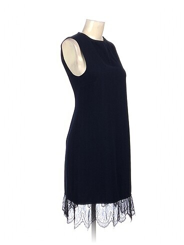 Diğer PreLoved Kısa Elbise %70 İndirimli.