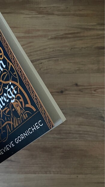  Beden Renk Cadının yüreği - Genevieve Gornichec