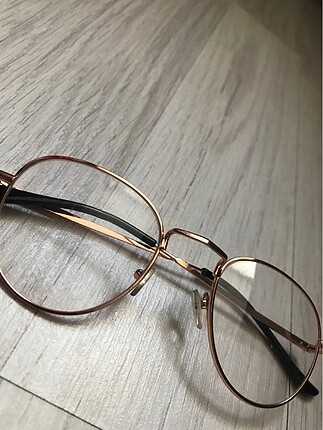 Zara Gözlük