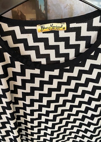 s Beden siyah Renk Siyah Beyaz Zigzag Desenli V Yaka Tunik