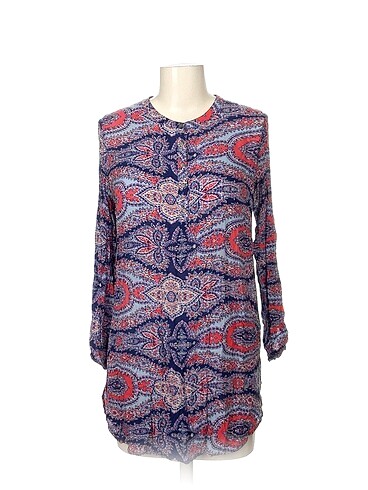 LC Waikiki Bluz %70 İndirimli.