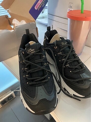 37,5 Beden Skechers dlites