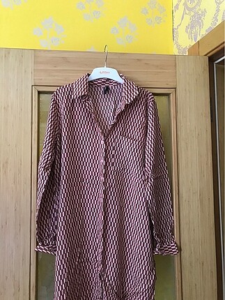 Pembe gömlek