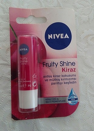 Nivea dudak koruyucu Kirazlı 