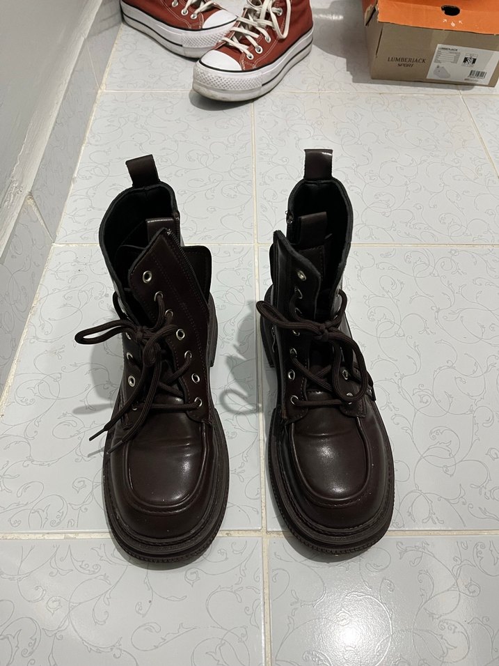 Kahverengi Bot - Görsel 4