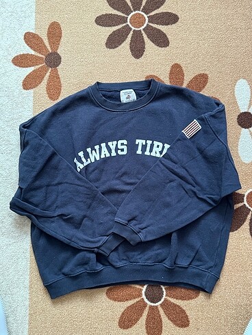 Sweatshirt