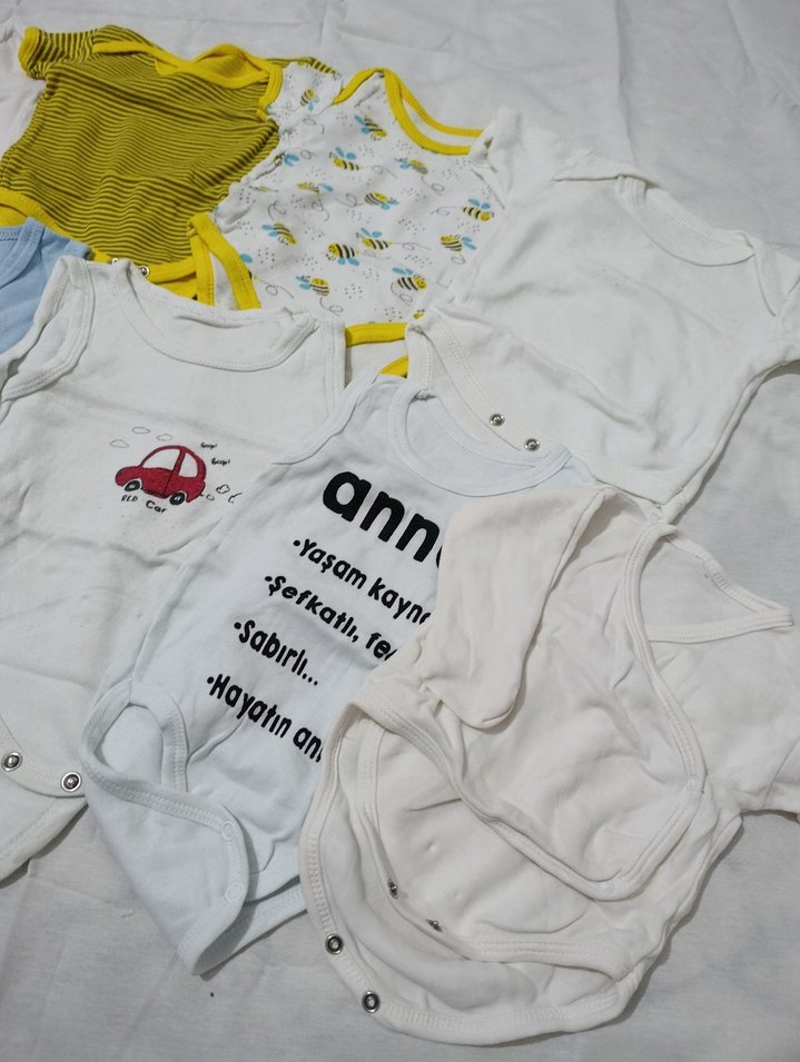 Sarı Baskılı Kısa Kollu Bebek Body - Görsel 3