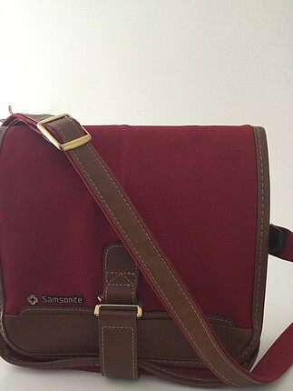 Kırmızı Samsonite çanta