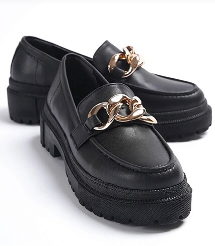 Gold Zincirli Deri Loafer Ayakkabı