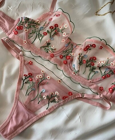 Diğer Pembe Renkli Papatya Nakış Bralet Takım