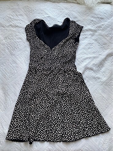 bershka elbise