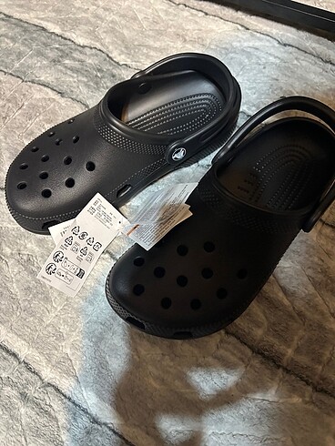 37 Beden Crocs Terlik