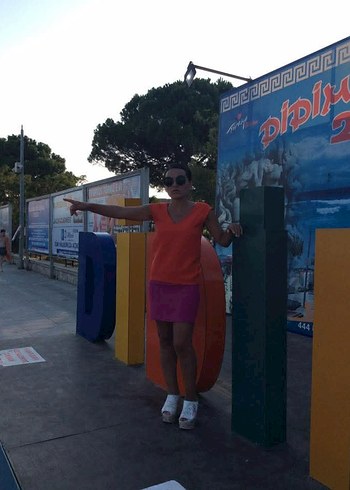 V Yaka Kolsuz Renkli Kadın Elbise - Görsel 2