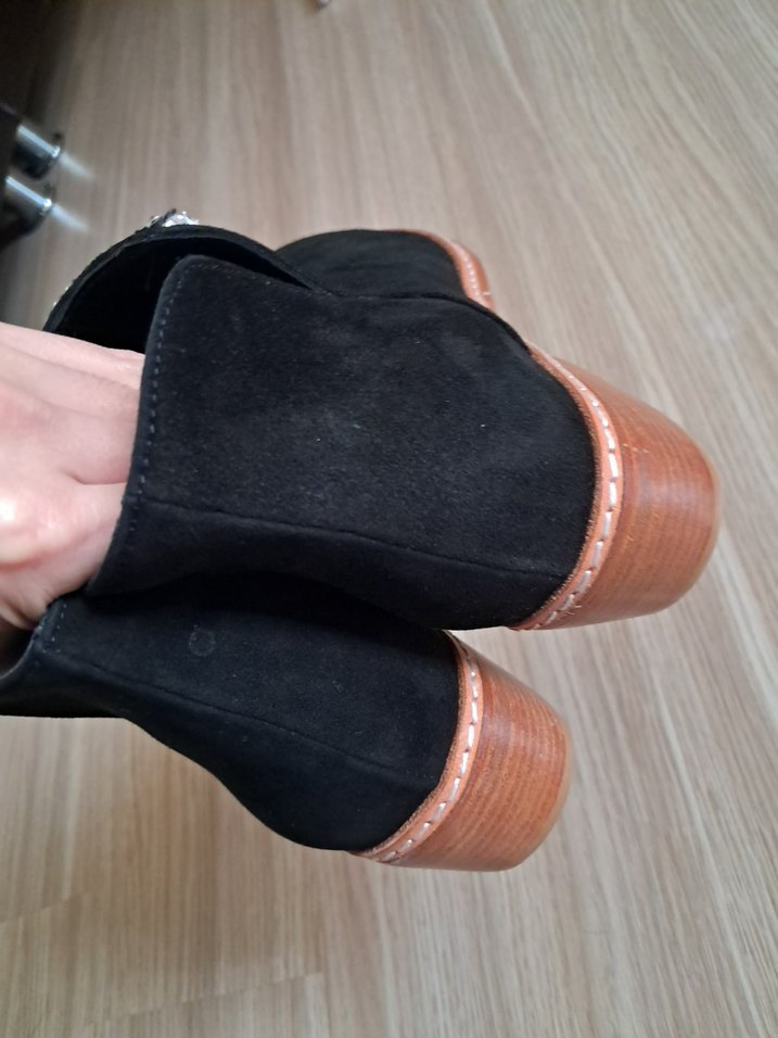 Siyah Süet Taşlı Kadın Bot - Görsel 3