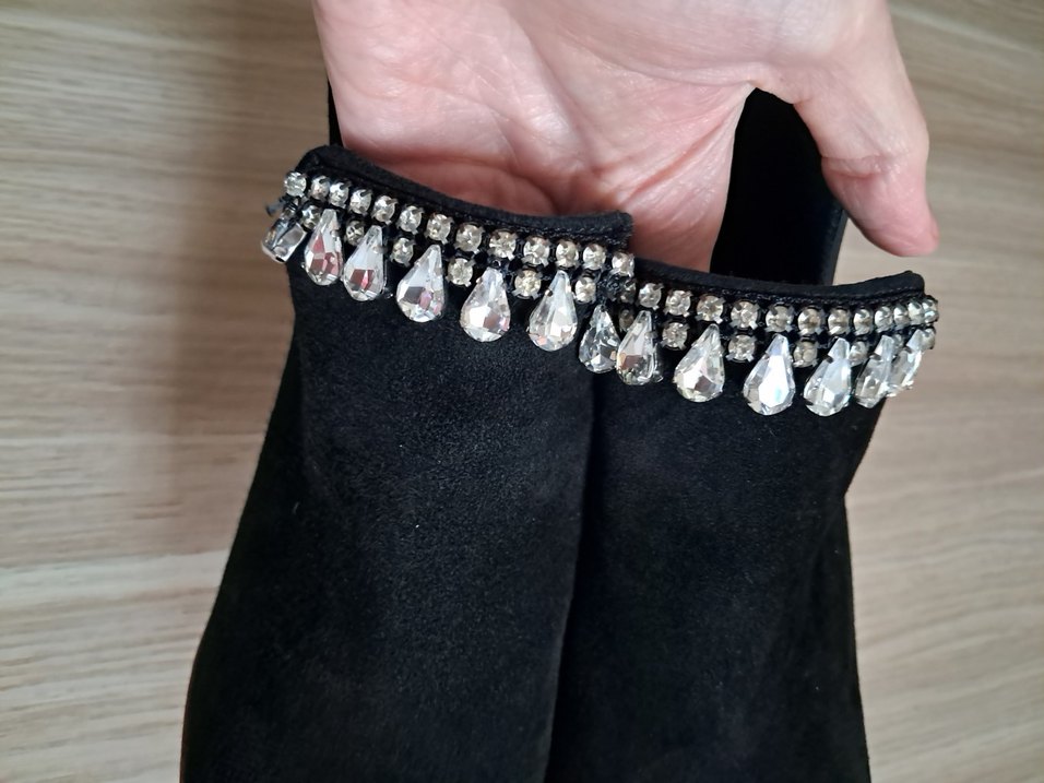 Siyah Süet Taşlı Kadın Bot - Görsel 4