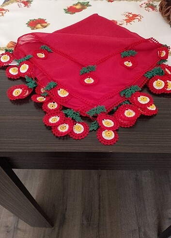 Beden kırmızı Renk Oyalı yazma