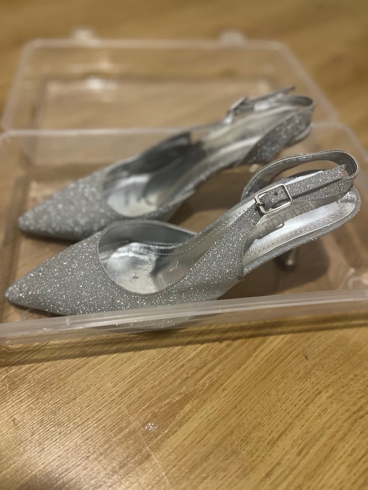 Gri Parlak Stiletto Topuklu Kadın Abiye Ayakkabı - Görsel 2