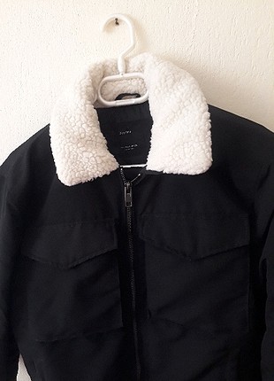 36 Beden Bershka Mont Peluş Yakalı Siyah Renk