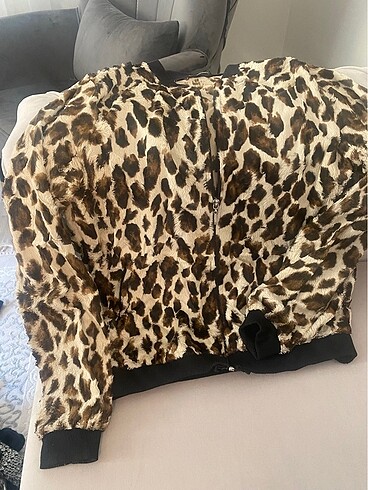 xl Beden Leopar desenli yumuşacık tüylü ceket
