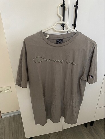 champion tshirt