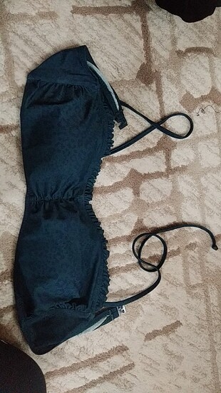 Bikini üstü