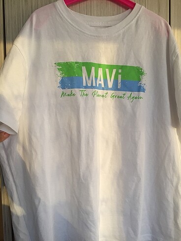 Mavi tişört
