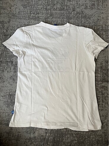 m Beden beyaz Renk Adidas Tişört