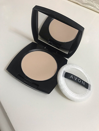 Avon Avon pudra sadece denemek için kullanıldı yepyenı tenıme uymadığ