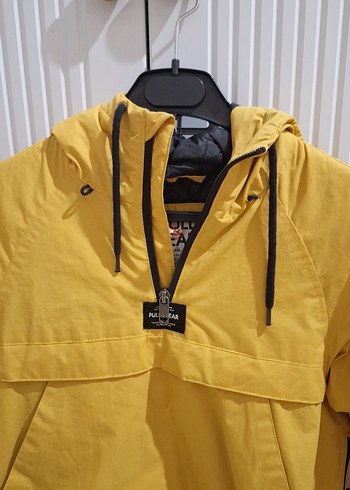 Erkek Sarı Parlak Kapüşonlu Rüzgarlık - Görsel 2